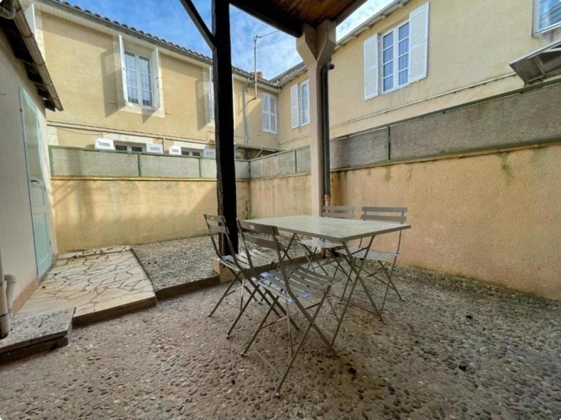 Centre Ville Superbe T2 Neuf Wifi Terrasse Netflix Périgueux المظهر الخارجي الصورة