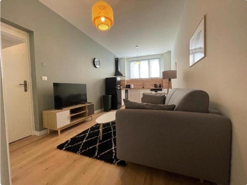 Centre Ville Superbe T2 Neuf Wifi Terrasse Netflix Périgueux المظهر الخارجي الصورة